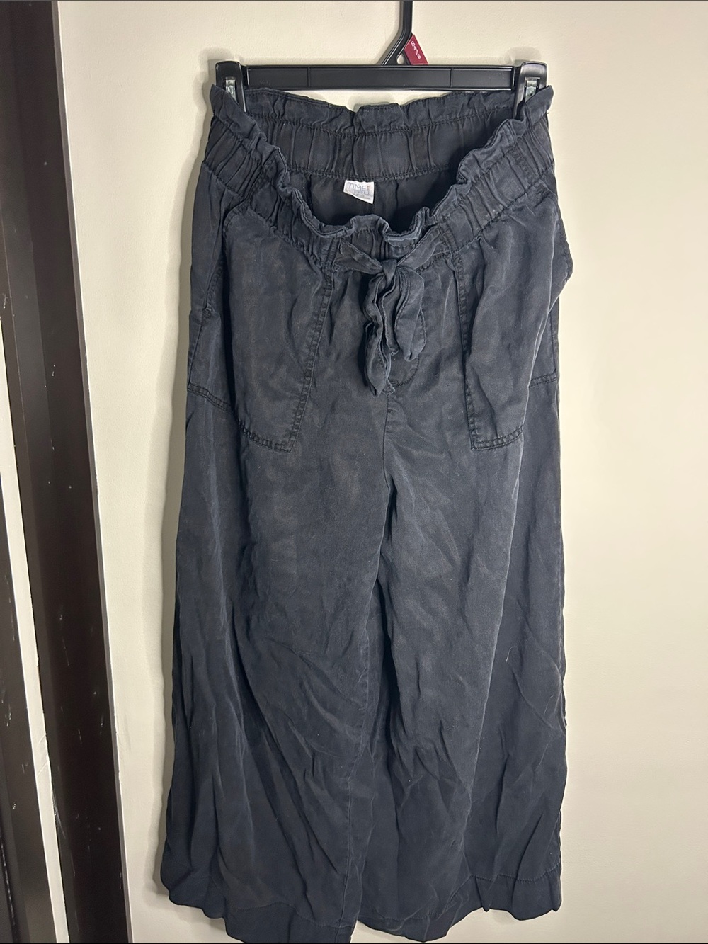 Time and Tru Wide Leg Drawstring Pants — Black